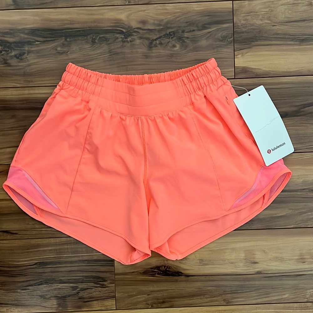 Lululemon Hotty Hot Sunset Low Rise 4” Size 4 NWT